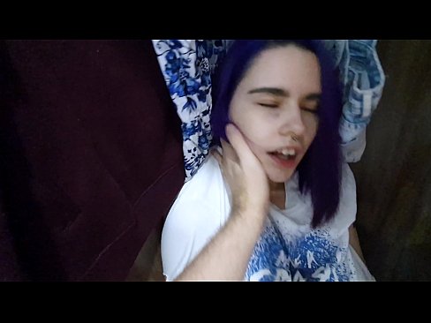 ❤️ Aimsíodh mo SIS sa closet agus chabhraigh sí cum Físeán porn  ag ga.truedating.top
